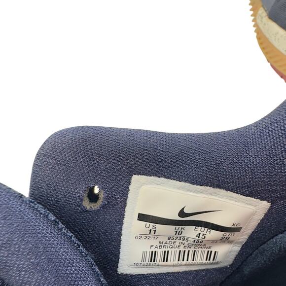 Nike Kyrie 3 G's Obsidian Gold Summit White Midtop Sneakers Men's Size 11 - Picture 11 of 11